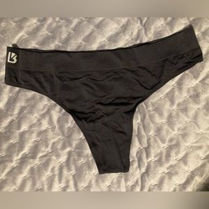 Buffbunny Seamlessology Thong in Onyx Black